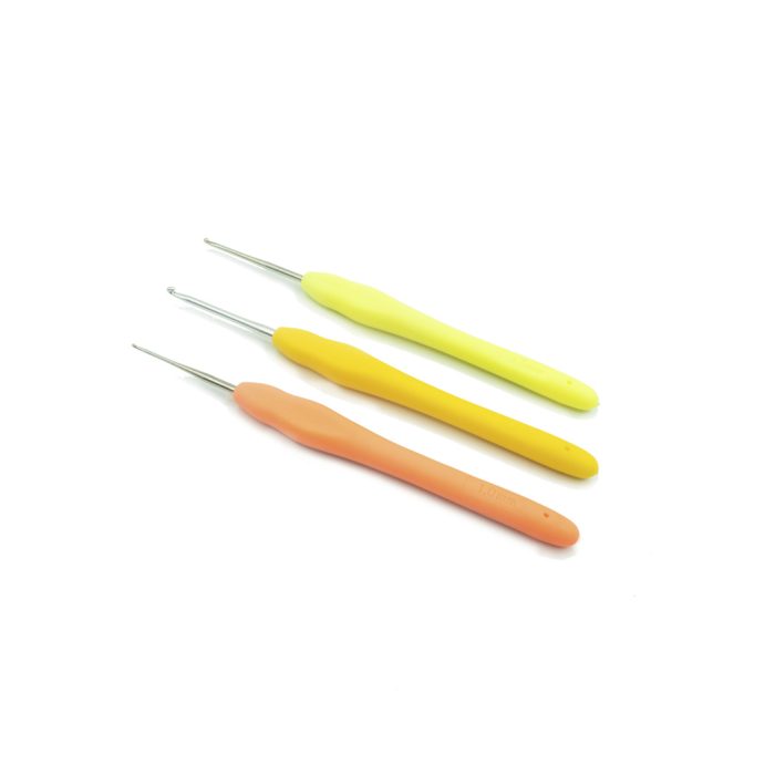 pack de 3 agujas de ganchillo para mechas de la marca vivalinda.
